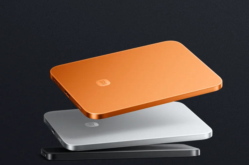 Xiaomi lanzó el ultradelgado banco de energía magnético UltraThin Magnetic Power Bank 5000 15W con un rastreador integrado Xiaomi Tag