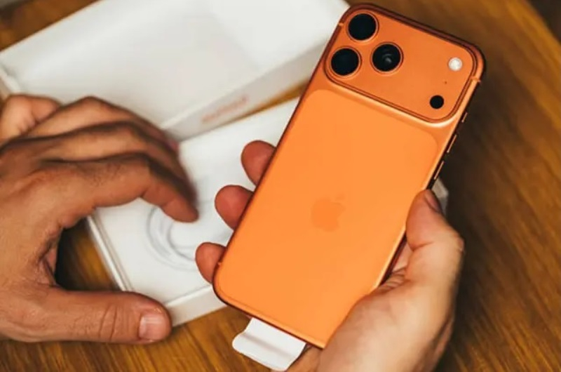 El auge de las ventas del iPhone 17 en China gracias a la elección acertada del color naranja.