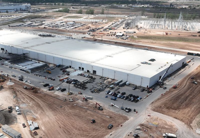 La mega fábrica Terafab de Elon Musk comenzará la producción de chips con el proceso Intel 14A de 14 Ångstroms.