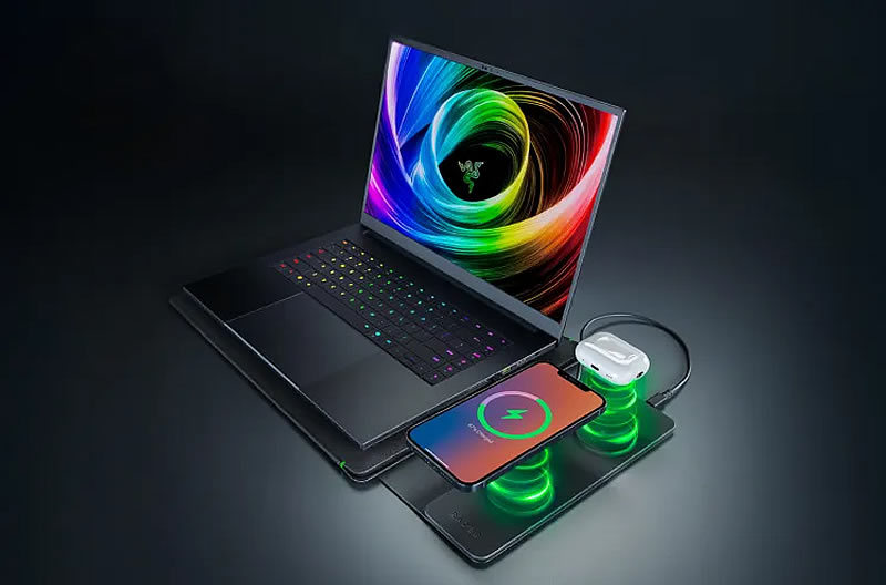 Razer presentó una funda para portátil con carga inalámbrica por un precio de 130 dólares.