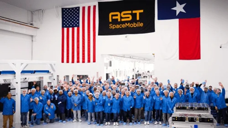 AST SpaceMobile aceleró el internet satelital para smartphones casi cinco veces.
