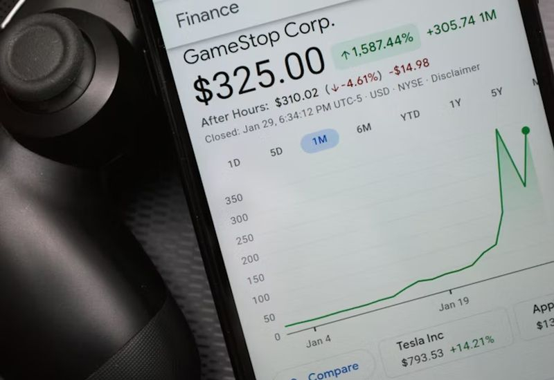 GameStop anunció planes de comprar eBay por 56 mil millones de dólares.