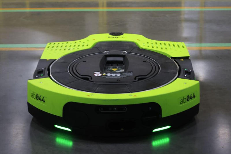 Amazon anunció el robot de almacén totalmente autónomo Proteus con control por voz