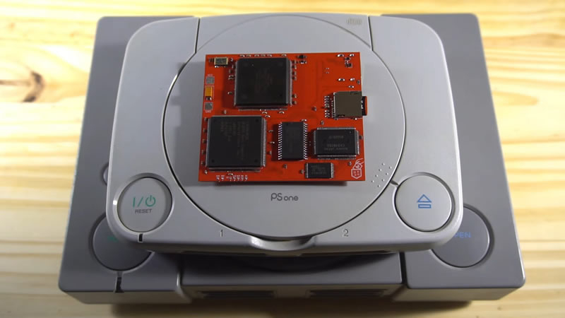 El usuario creó una mini PlayStation en microSD, que funciona por HDMI y consume menos de 2 W