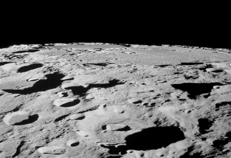 -223 °C y la eterna oscuridad: los científicos proponen instalar un GPS láser en la Luna directamente en los cráteres
