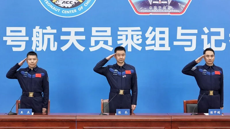 Grieta en la ventana de la nave espacial: la tripulación del Shenzhou-20 describió una evacuación de rescate desde la órbita