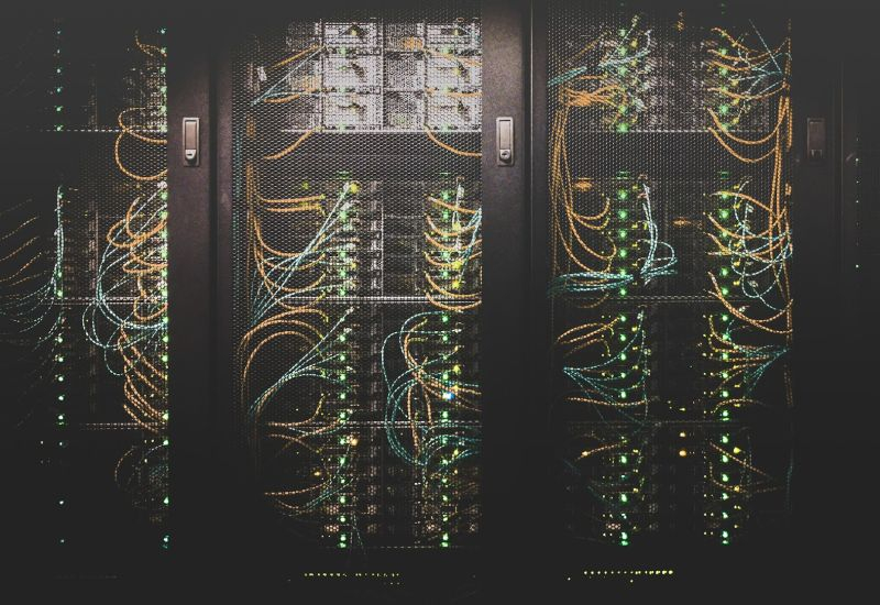Alphabet planea vender acciones por un valor de 80 mil millones de dólares para el desarrollo de infraestructura de inteligencia artificial.