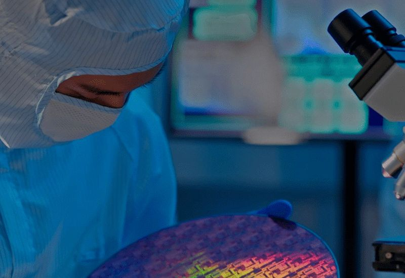 Las empresas asiáticas están invirtiendo 136 mil millones de dólares en la construcción de fábricas para producir chips, acelerando el ritmo del desarrollo de la industria de IA.