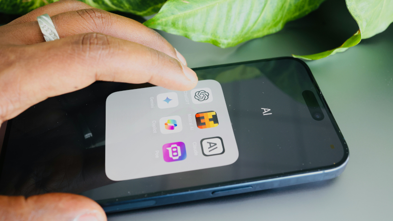 Meta amplía el control parental sobre los chats con IA: ahora los padres podrán revisar los temas de conversación de sus hijos adolescentes cada semana.
