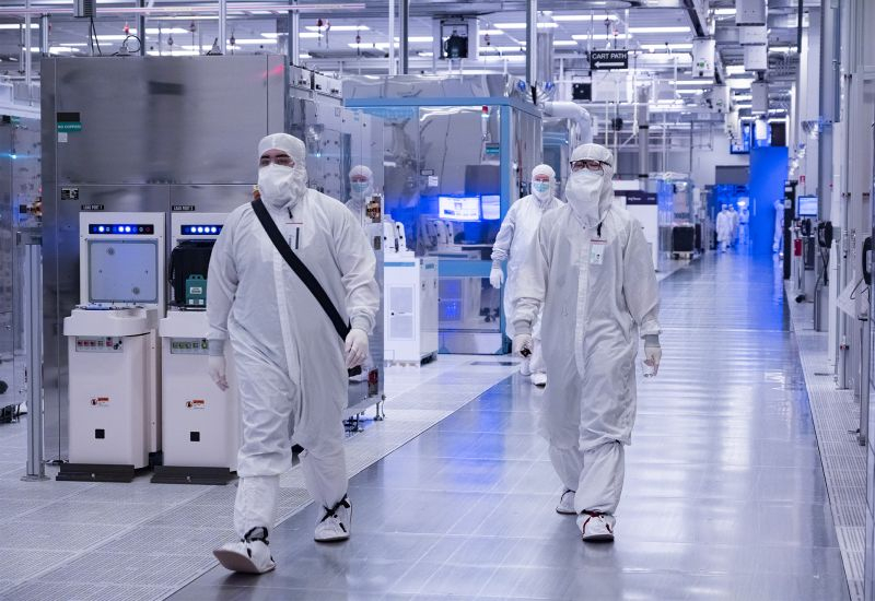 Las acciones de Intel subieron un 14 % cuando surgieron noticias sobre la transacción con Apple.