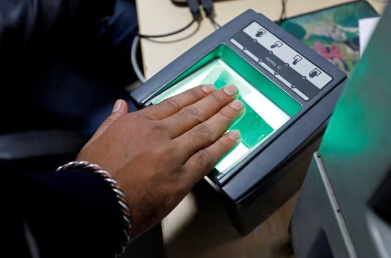 India renunció al requisito de preinstalar la aplicación gubernamental en dispositivos móviles