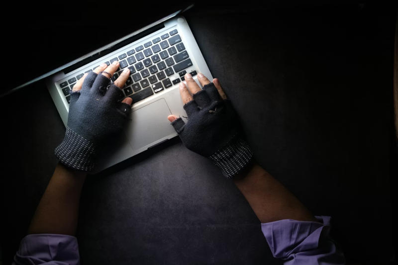 Una herramienta Python para análisis de datos que funcionaba medio día se convirtió en malware: robó claves y tokens.