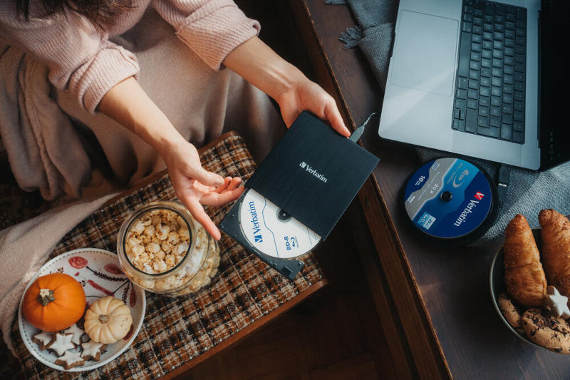 Los datos I‑O y Verbatim garantizan la continuidad de la producción de unidades de lectura y discos Blu‑ray