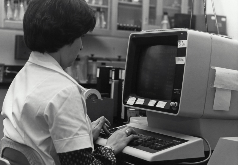 Las ventas mundiales de computadoras personales caerán un 5 % debido al aumento del precio de la memoria, mientras que la única perspectiva es Apple y los segmentos de videojuegos.