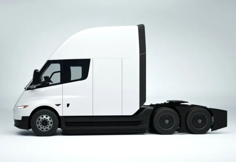 Los camiones Tesla Semi están equipados con baterías de menor capacidad, pero su autonomía permanece igual