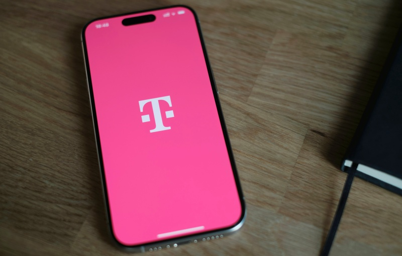T-Mobile implementará la traducción de llamadas en tiempo real a más de 50 idiomas sin requerir aplicaciones externas.