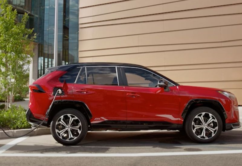 El estudio mostró que los híbridos con recarga consumen mucho más combustible de lo anunciado.