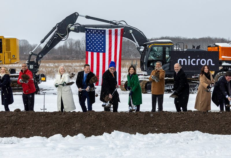 Micron promete combatir la escasez de memoria aumentando significativamente sus inversiones en capital; los inversores son escépticos