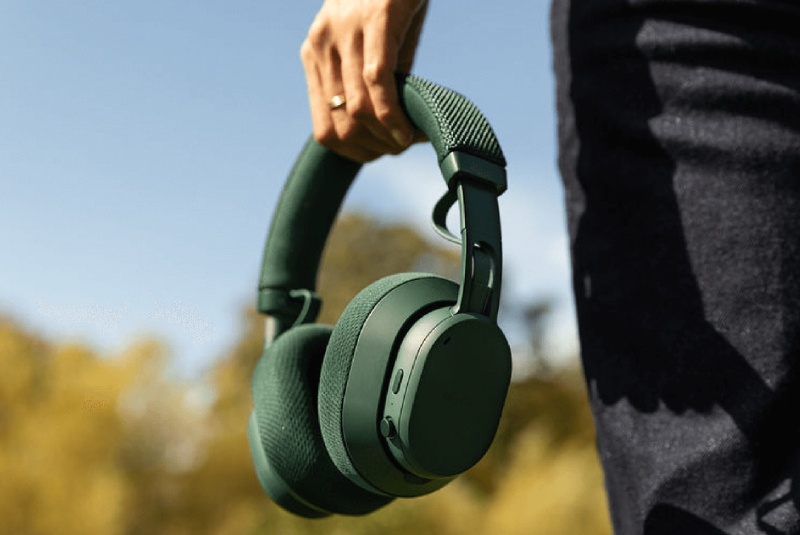 iFixit clasificó los AirPods Max 2 como “baja reparabilidad”, otorgándoles solo cuatro puntos sobre diez.